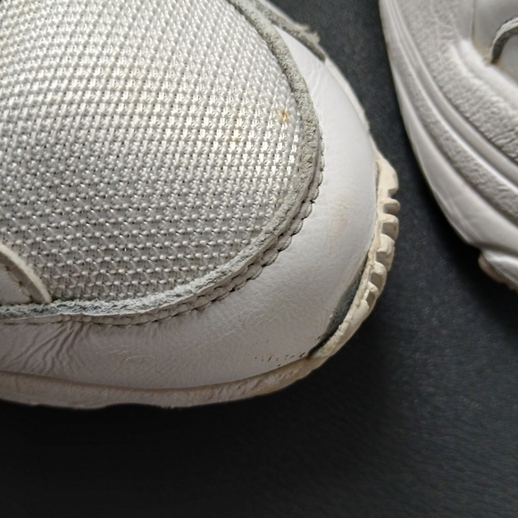 Adidas Falcon Cloud Women Sneakers -color white & gold metallic Size 8 - Picture 5 of 6